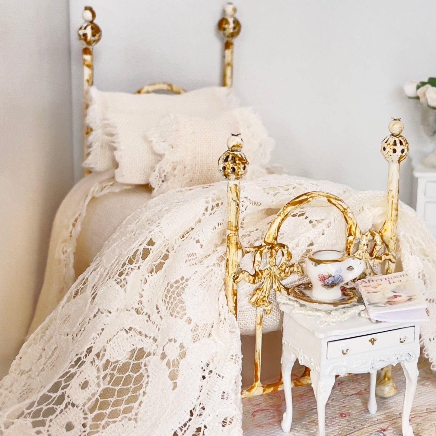 CHANTALLENA 1:24 Scale | Six Piece Tea Dyed Linen with Lace Throw Dollhouse Bedding Set | Petite Laine