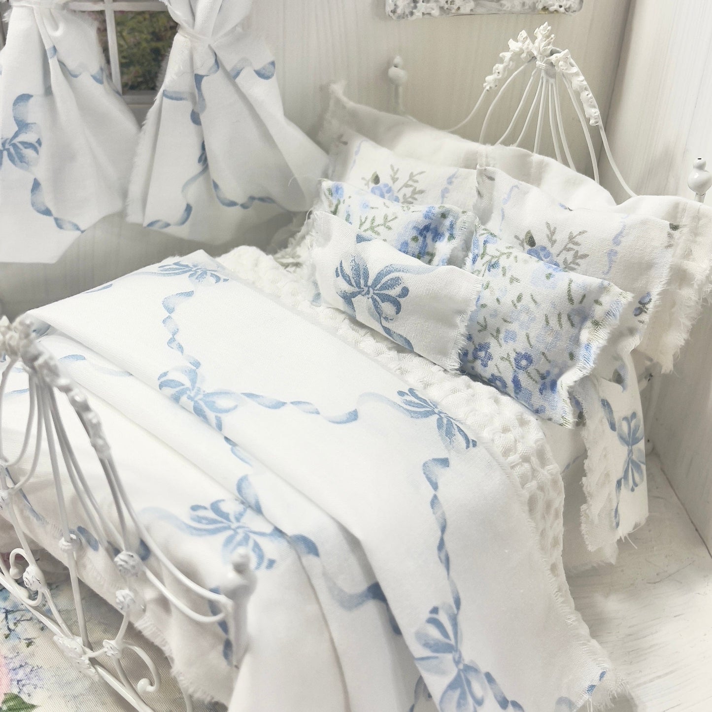 Chantallena Doll House Bedding DOUBLE (9 inch by 9 inch) Lillian Grace| Blue Ribboned Bow with Blue Rose Trellis Cotton Bedding Set