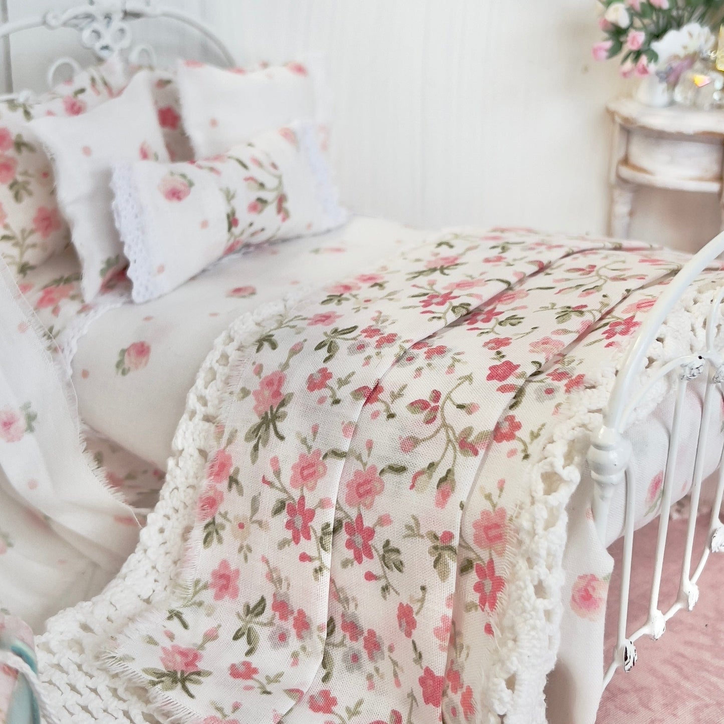Chantallena Doll House Bedding DOUBLE (9 inch by 9 inch) Lillian Grace| Pink Roses and Ditsy Pink Floral Cotton Bedding Set with Crochet Throw