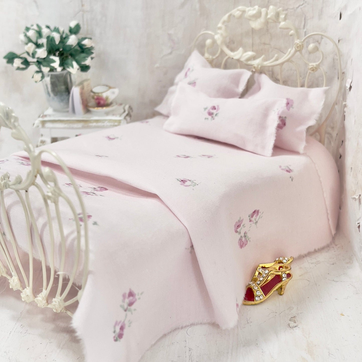 Chantallena Doll House Bedding DOUBLE (9 inch by 9 inch) Simply Lena | Five Piece Dark Pink Petite Roses on Pink Cotton Bedding Set |