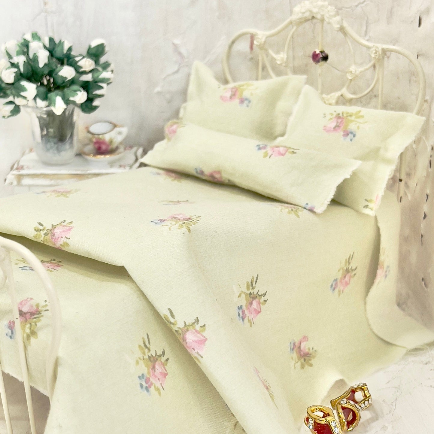 Chantallena Doll House Bedding DOUBLE (9 inch by 9 inch) Simply Lena | Five Piece Green Cotton with Pink Scattered Roses Bedding Set |