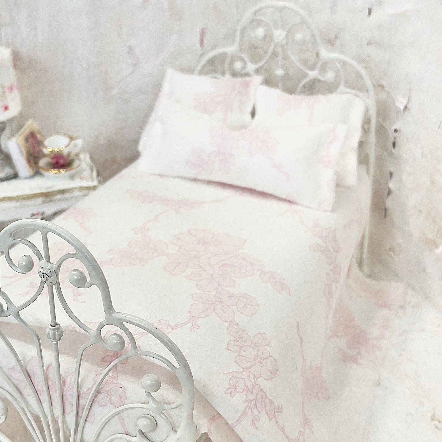 Chantallena Doll House Bedding DOUBLE (9 inch by 9 inch) Simply Lena | Five Piece White Cotton with Pink Climbing Roses Bedding Set |