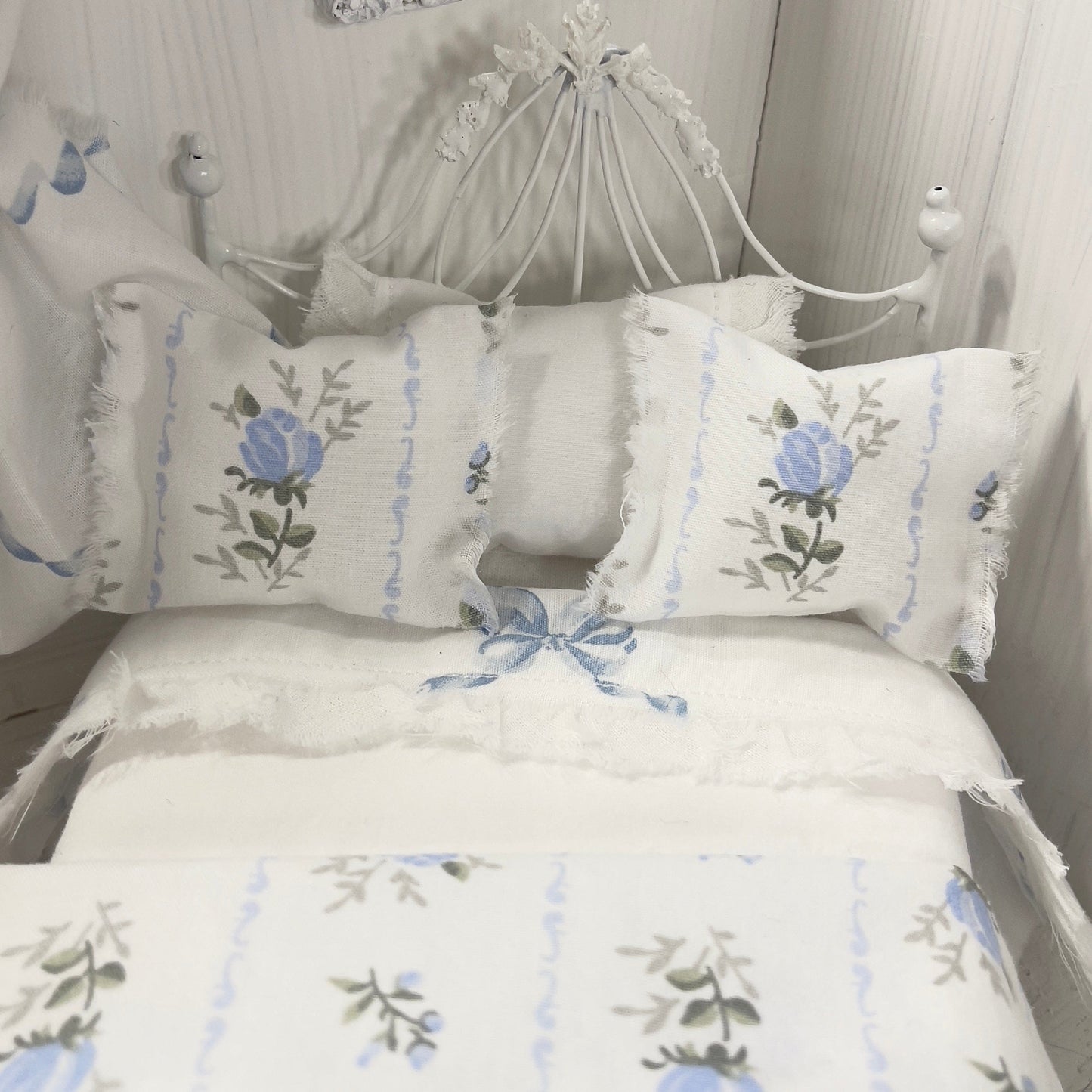 Chantallena Doll House Bedding Lillian Grace| Blue Ribboned Bow with Blue Rose Trellis Cotton Bedding Set