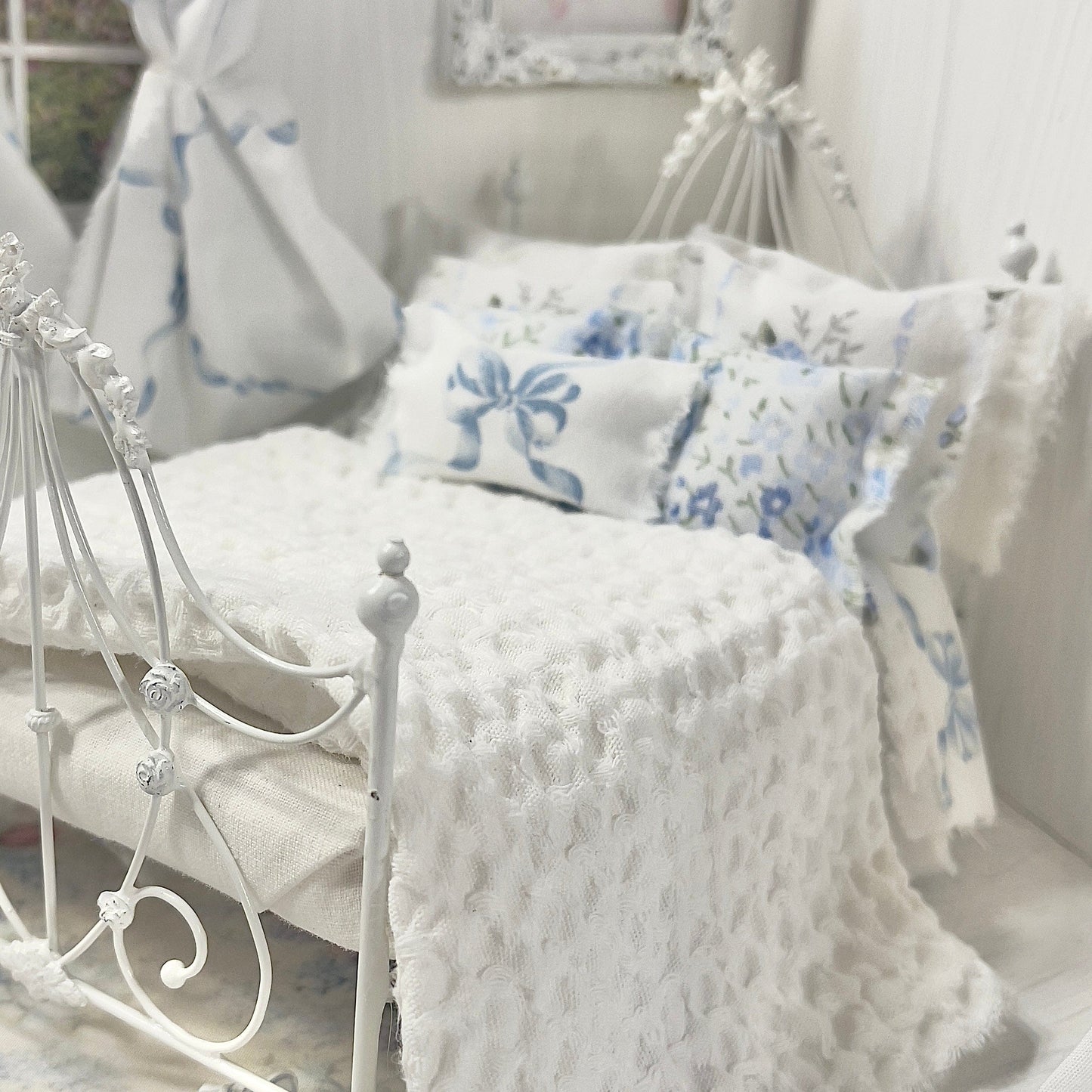 Chantallena Doll House Bedding Lillian Grace| Blue Ribboned Bow with Blue Rose Trellis Cotton Bedding Set