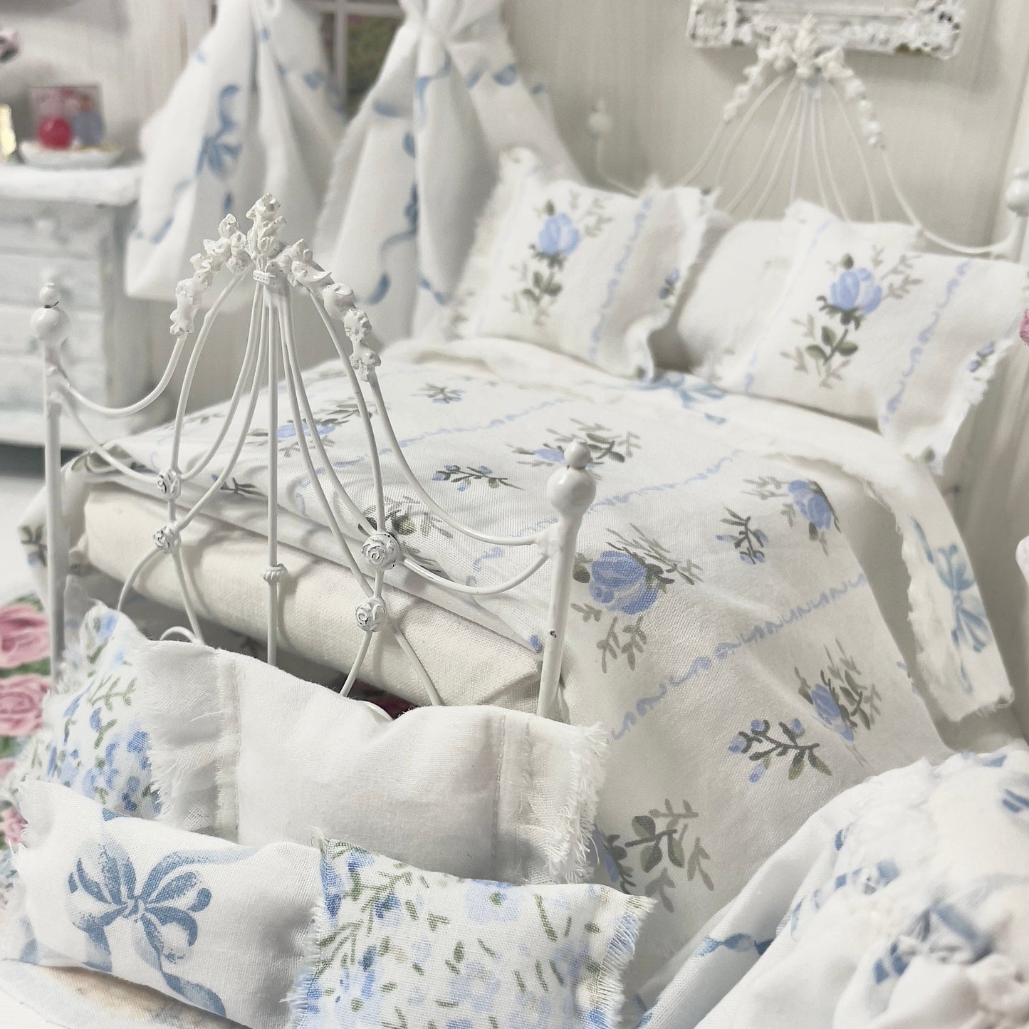 Chantallena Doll House Bedding Lillian Grace| Blue Ribboned Bow with Blue Rose Trellis Cotton Bedding Set