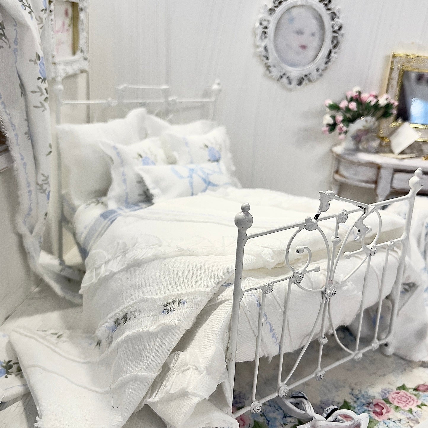Chantallena Doll House Bedding Lillian Grace| Blue Roses Trellis Cotton Bedding Set with Pin-tucked Comforter