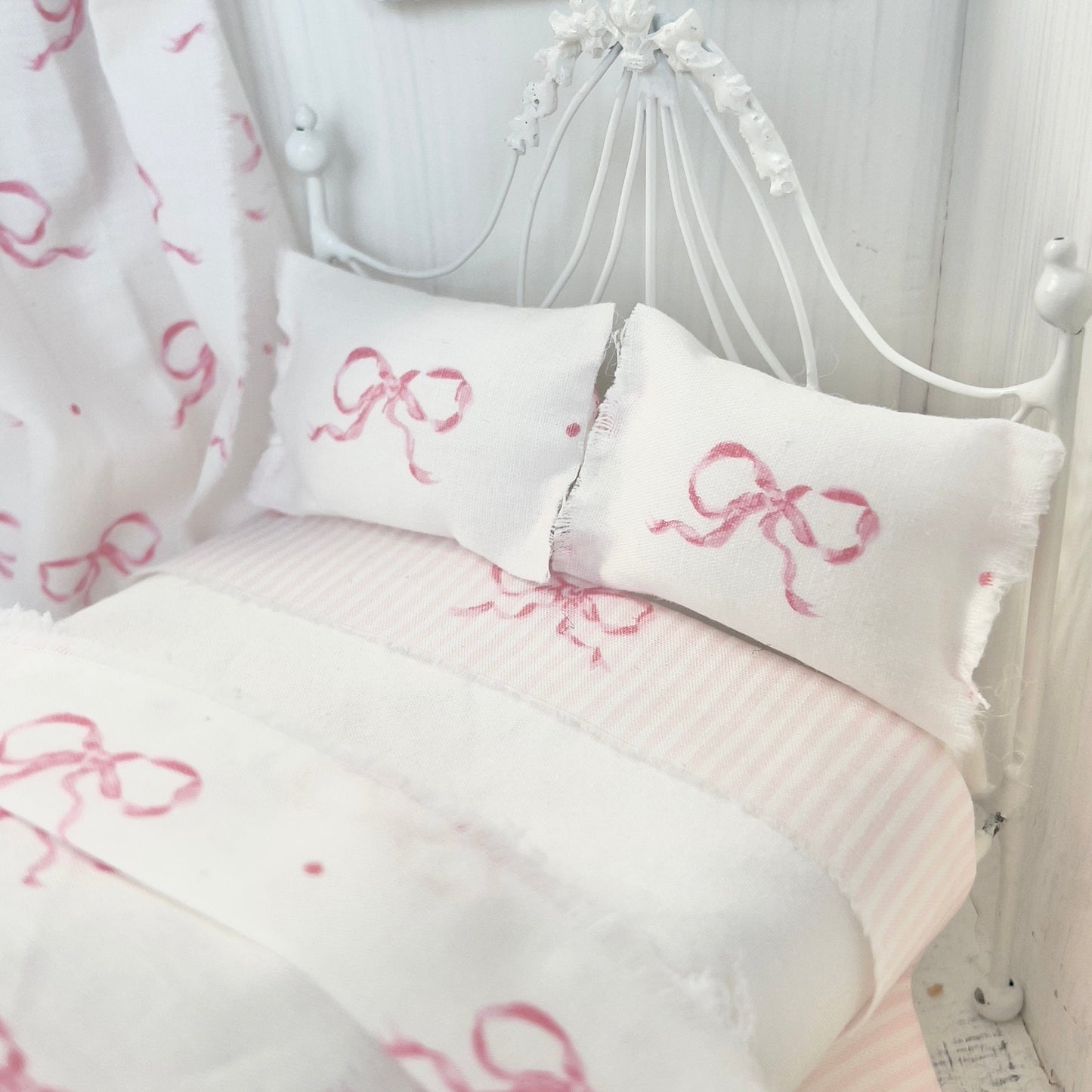 Chantallena Doll House Bedding Lillian Grace| Pink Bow and Pink Stripe Cotton Bedding Set