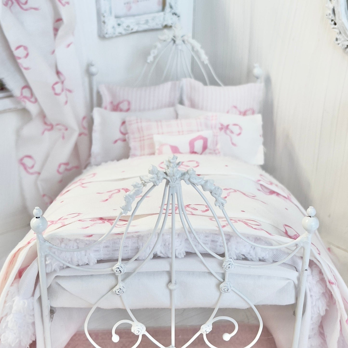Chantallena Doll House Bedding Lillian Grace| Pink Bow and Pink Stripe Cotton Bedding Set