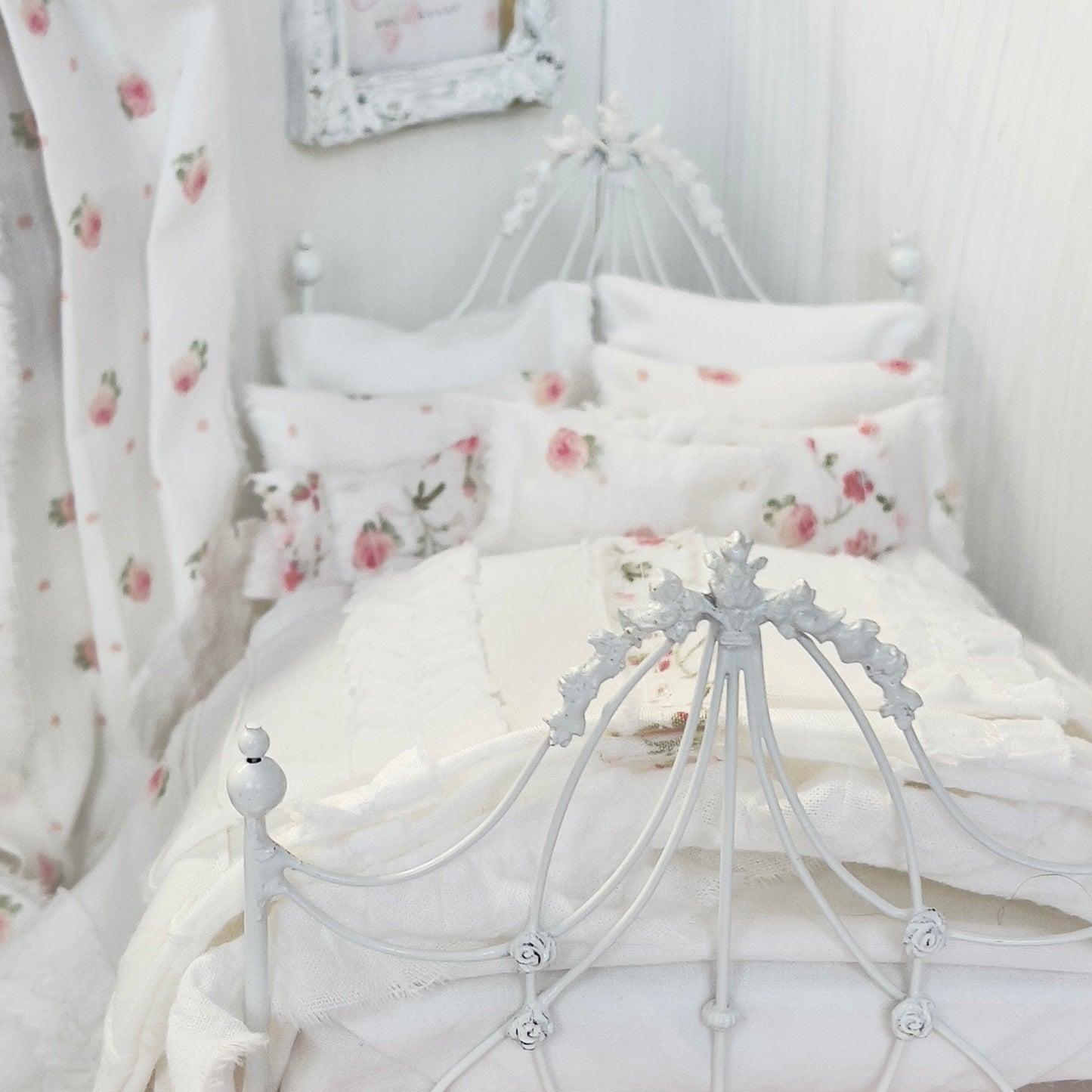 Chantallena Doll House Bedding Lillian Grace| Pink Roses with Pin-tucked Bedspread Cotton Bedding Set