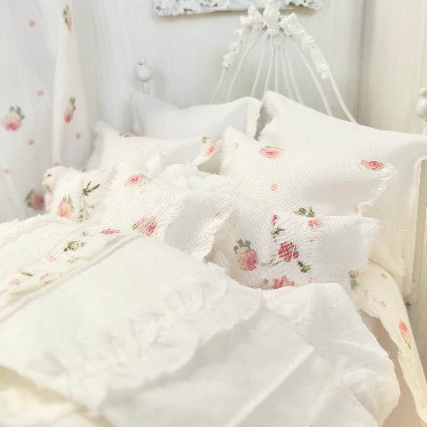 Chantallena Doll House Bedding Lillian Grace| Pink Roses with Pin-tucked Bedspread Cotton Bedding Set