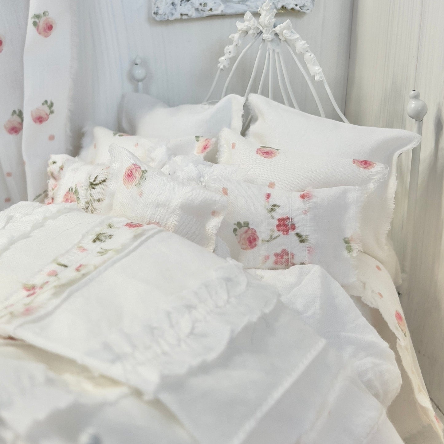 Chantallena Doll House Bedding Lillian Grace| Pink Roses with Pin-tucked Bedspread Cotton Bedding Set