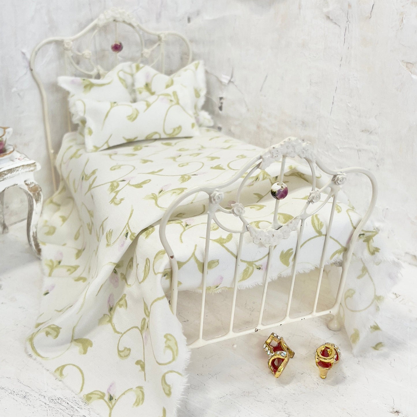 Chantallena Doll House Bedding Simply Lena | Five Piece Pink and Green Winding Vines Cotton Bedding Set |