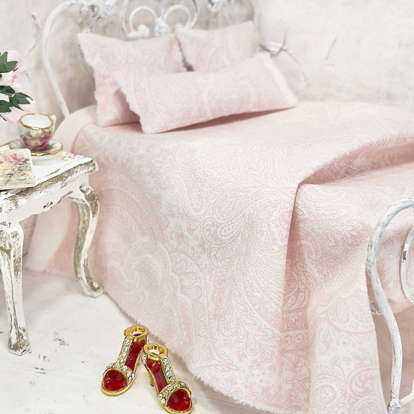 Chantallena Doll House Bedding SINGLE (8 inch by 8 inch) Simply Lena | Five Piece Pink and White Damask Cotton Bedding Set |