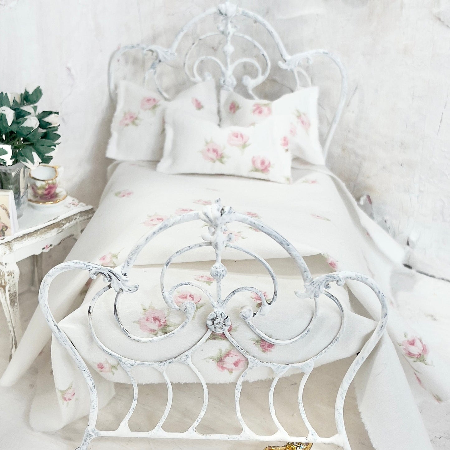 Chantallena Doll House Bedding SINGLE (8 inch by 8 inch) Simply Lena | Five Piece Pink Clustered Roses on White Cotton Bedding Set |