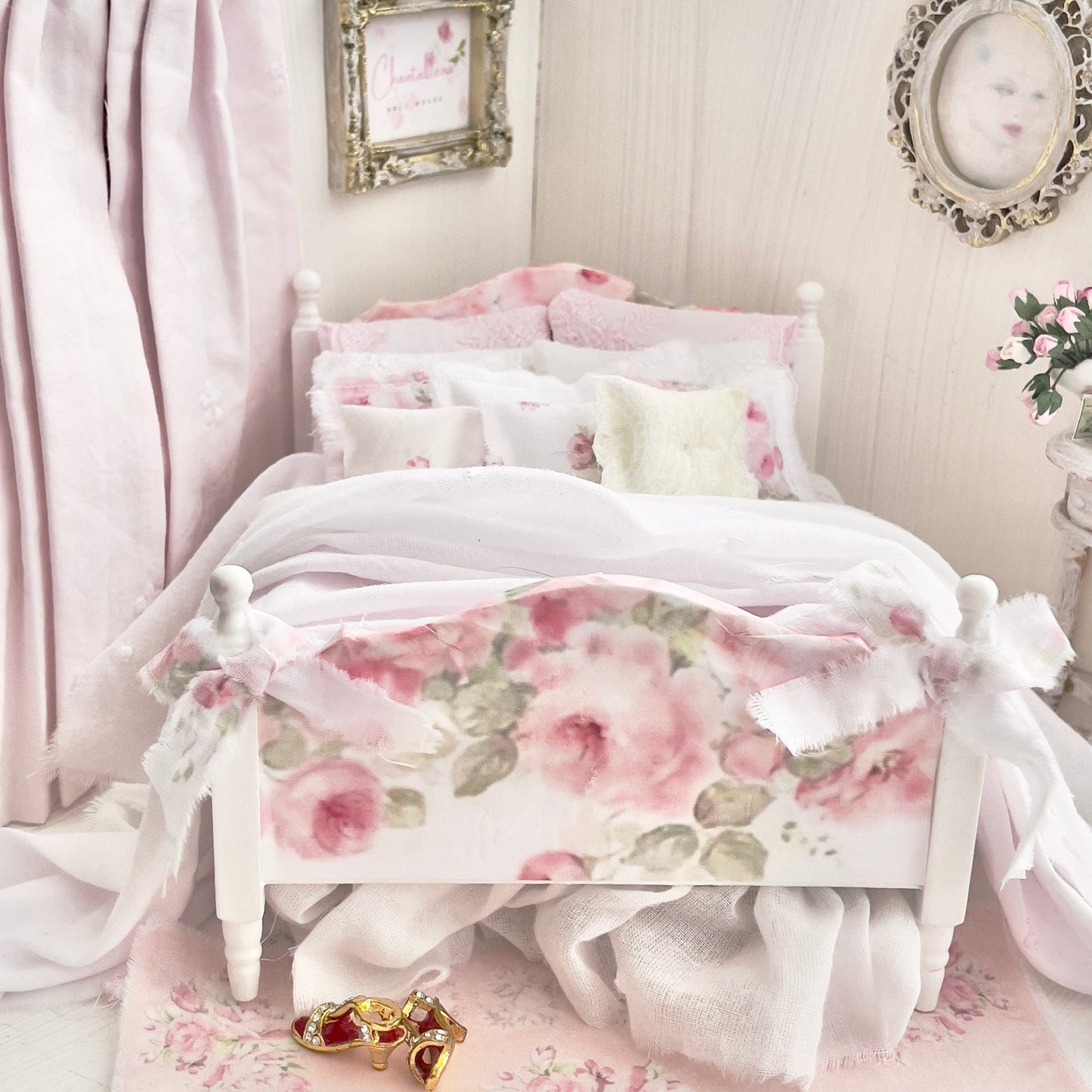 Chantallena Doll House Dressed 1:12 Scale Bed | Decoupaged with Grand Pink Roses with Cotton Lawn Bedspreads|Grand Roses
