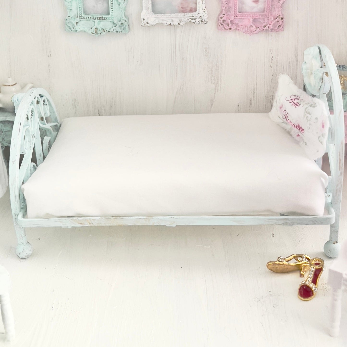 Chantallena Doll House Mint Green Ornate Full Metal Bed with Cherub Accents-1:12 Scale | Bare Romance