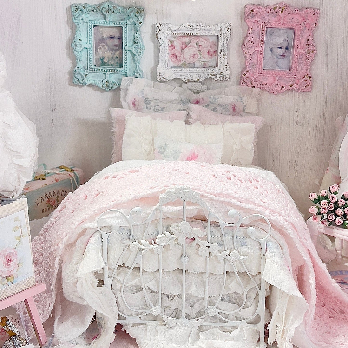 Chantallena Doll House Six whispering petals bed 1:12 Scale Dressed Dollhouse Bed - Morning Roses | Chantallena
