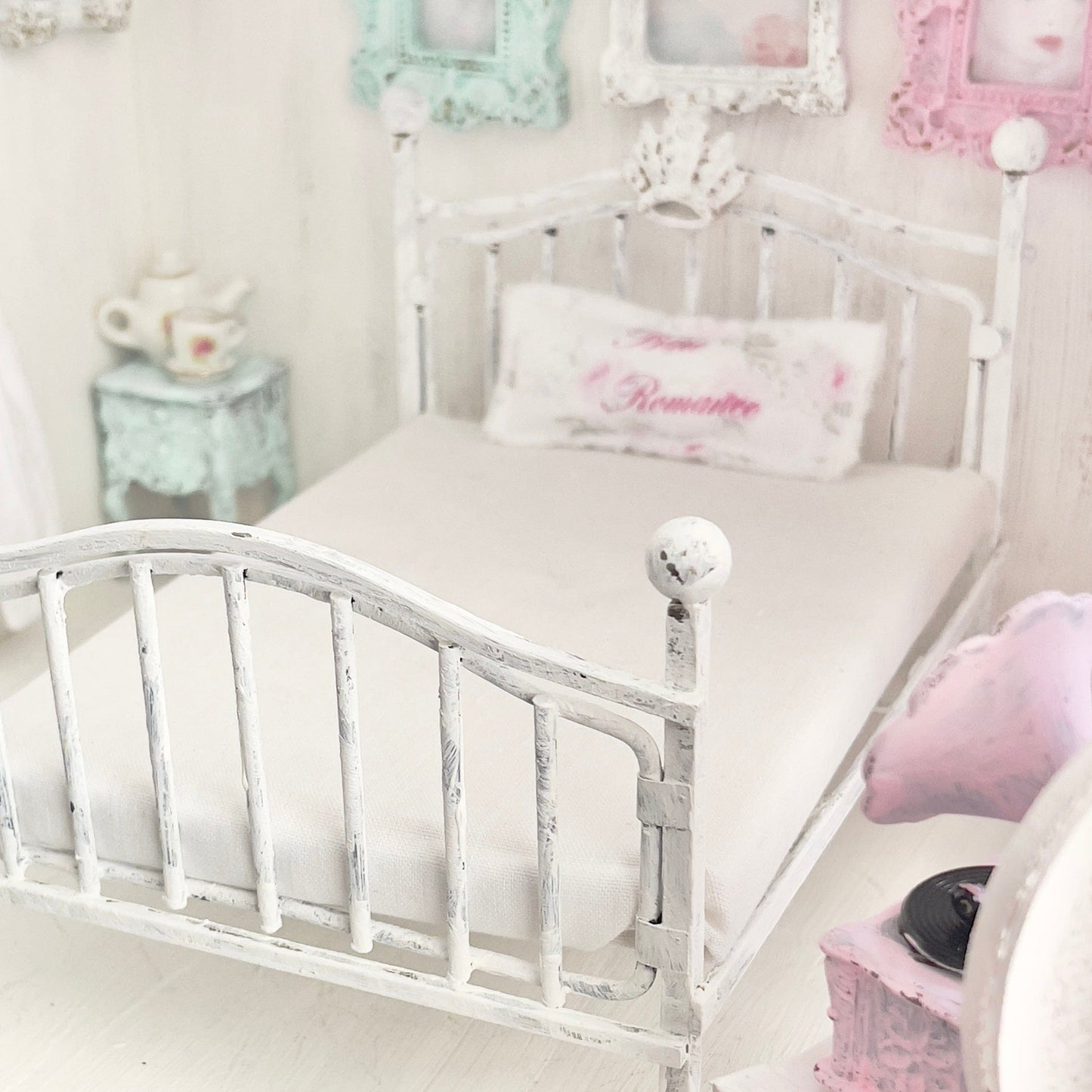 Chantallena Doll House White Distressed Painted Metal with Crown Double Bed- 1:12 Scale |Bare Romance