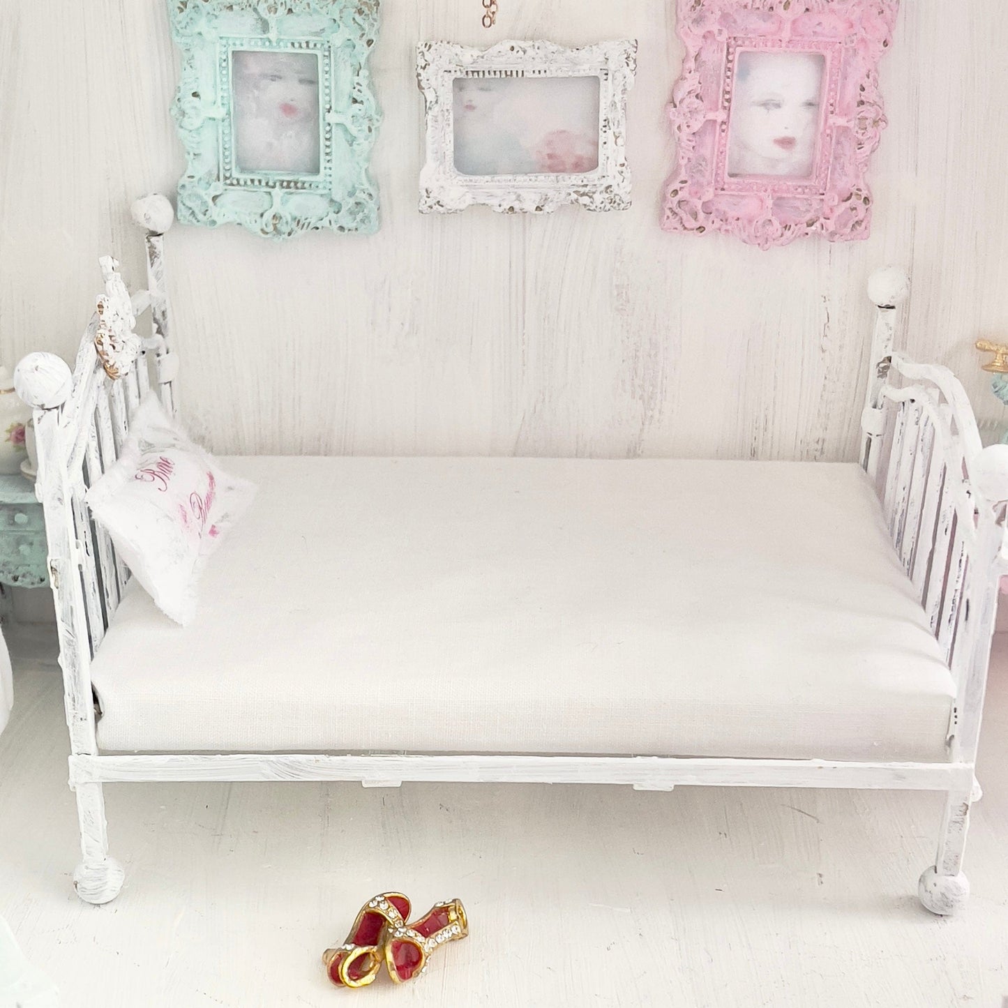 Chantallena Doll House White Distressed Painted Metal with Crown Double Bed- 1:12 Scale |Bare Romance
