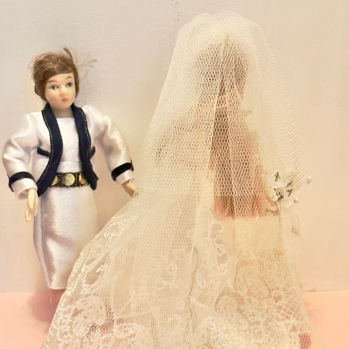 CHANTALLENA Doll Mélange| Bride Doll and Aunt Vivian Female 1:12 Scale Dollhouse Dolls