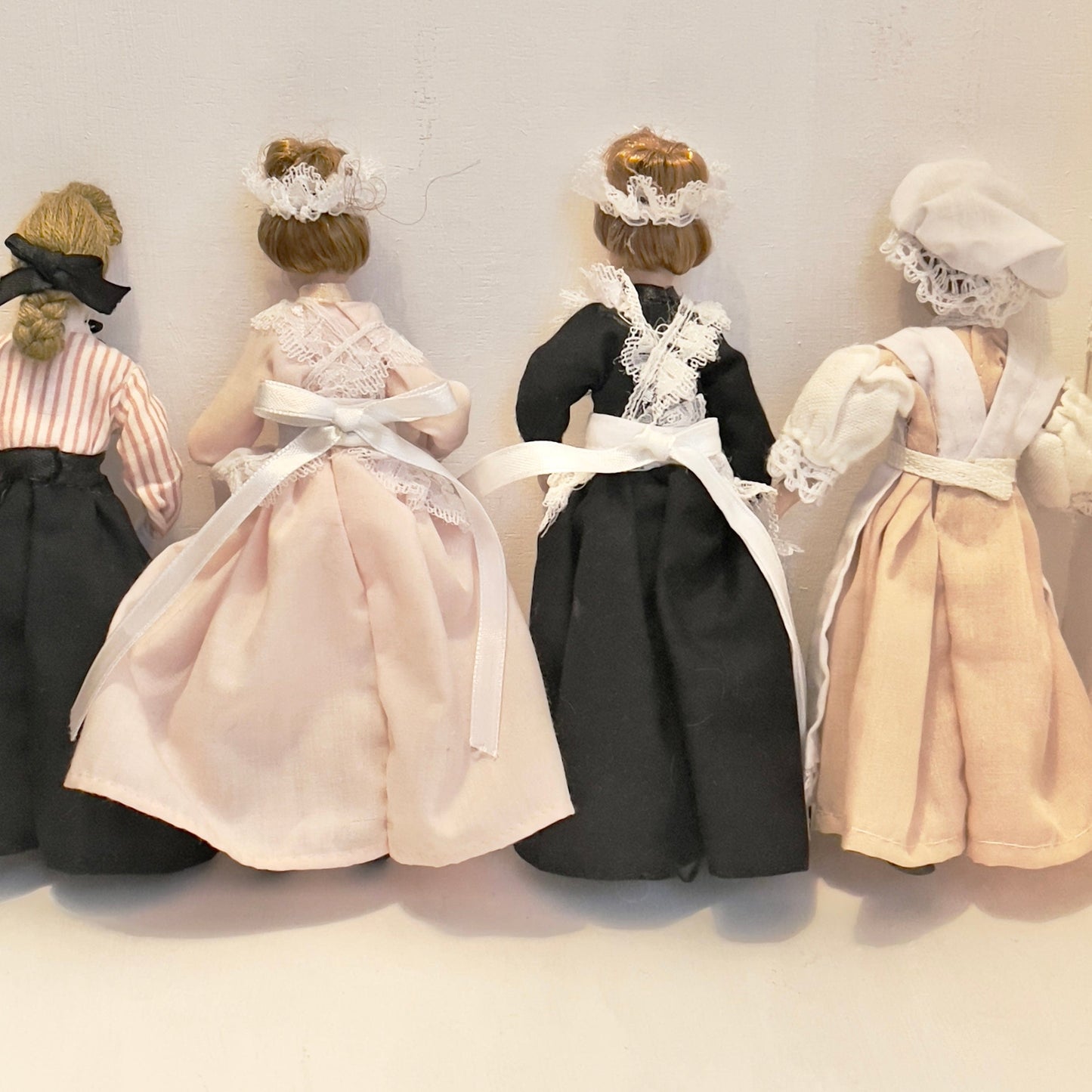 CHANTALLENA Doll Mélange| Four Female 1:12 Scale Dollhouse Dolls