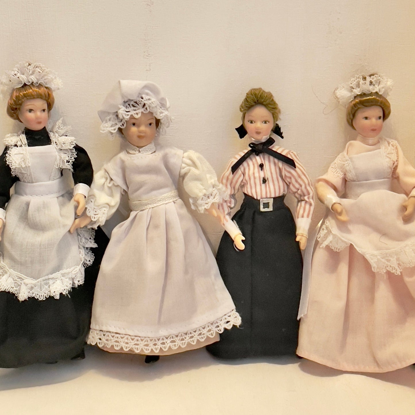 CHANTALLENA Doll Mélange| Four Female 1:12 Scale Dollhouse Dolls