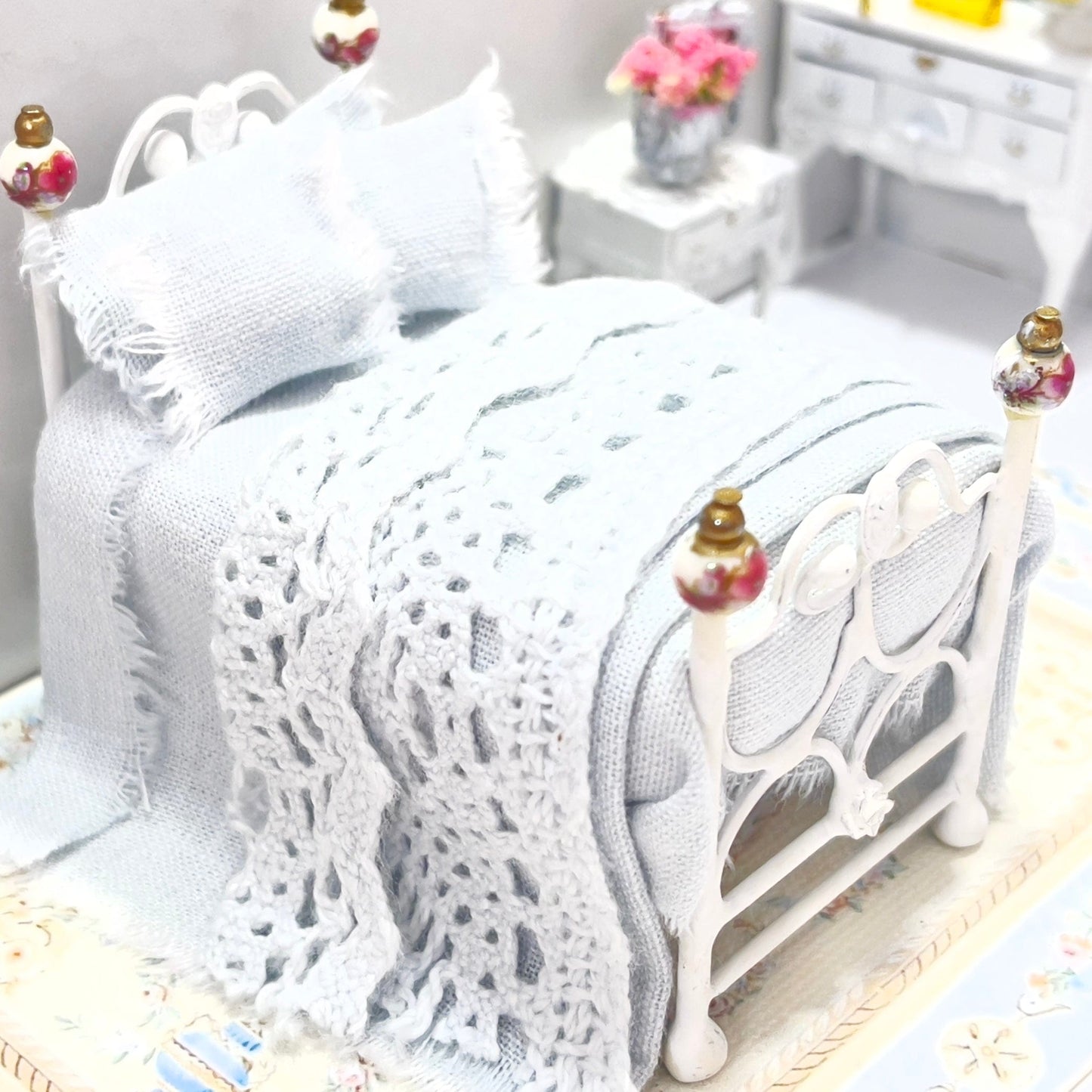 CHANTALLENA Dollhouse Accessories 1:24 Scale | Seven Piece Light Blue Linen Cotton Dollhouse Bedding Set | Petite Alea
