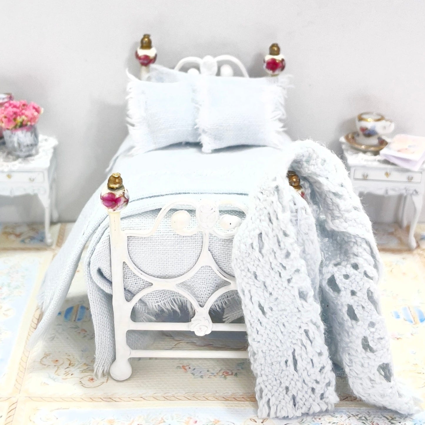 CHANTALLENA Dollhouse Accessories 1:24 Scale | Seven Piece Light Blue Linen Cotton Dollhouse Bedding Set | Petite Alea