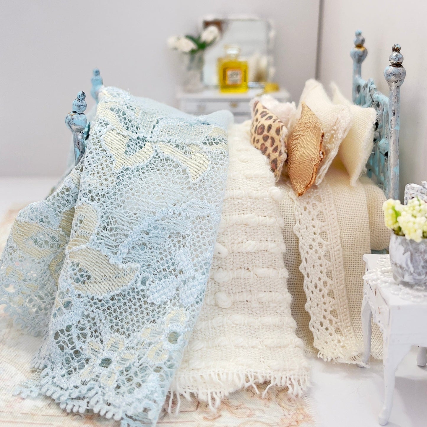 CHANTALLENA Dollhouse Accessories 1:24 Scale | Seven Piece Tea Dyed Linen with French Script Cotton Throw Dollhouse Bedding Set | Petite Meschell