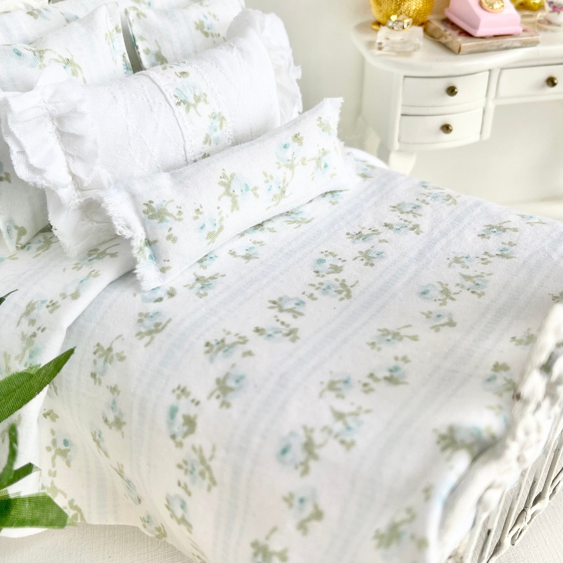 Chantallena Doll House Copy of Copy of Shabby Cottage | Eight Piece Shabby White Cotton Bed Set with Blue Roses Trellis | Blue Rose Trellis