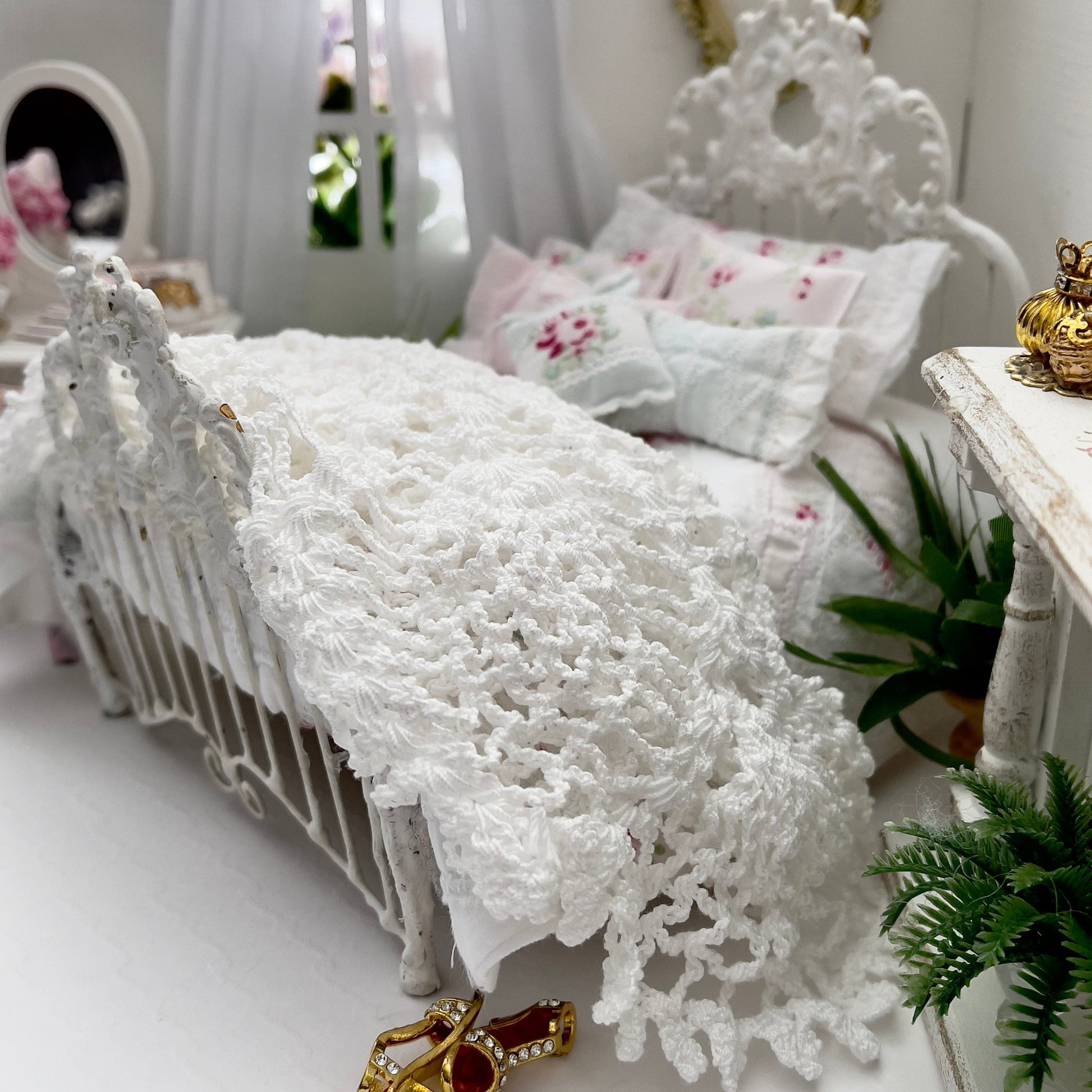 Chantallena Doll House Copy of Shabby Cottage | Eight Piece Blue and Pink Floral Bedding Set | Brooke