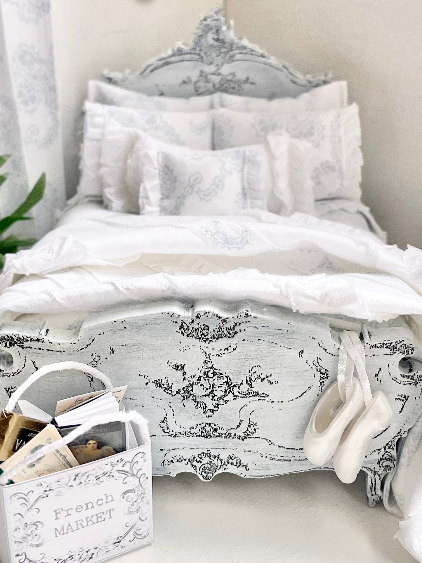 Chantallena Doll House Copy of Shabby Cottage | Eight Piece Shabby White Cotton Bed Set with Blue Roses Trellis | Blue Rose Trellis