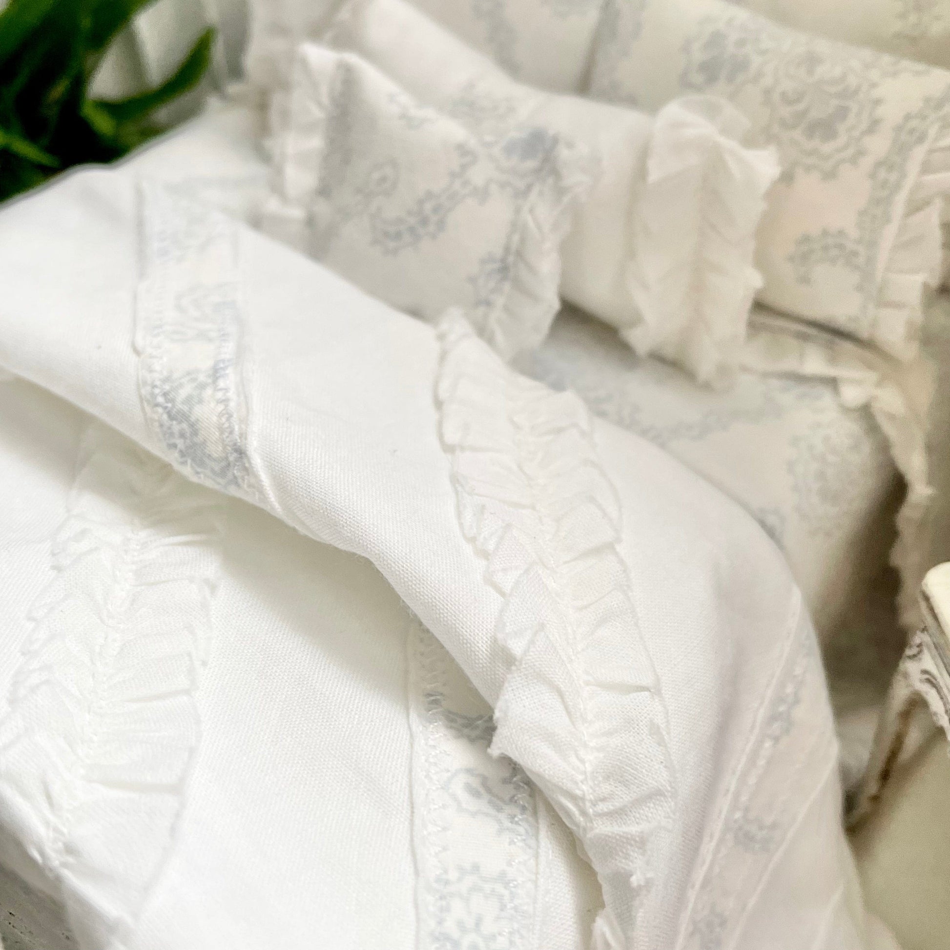 Chantallena Doll House Copy of Shabby Cottage | Eight Piece Shabby White Cotton Bed Set with Blue Roses Trellis | Blue Rose Trellis