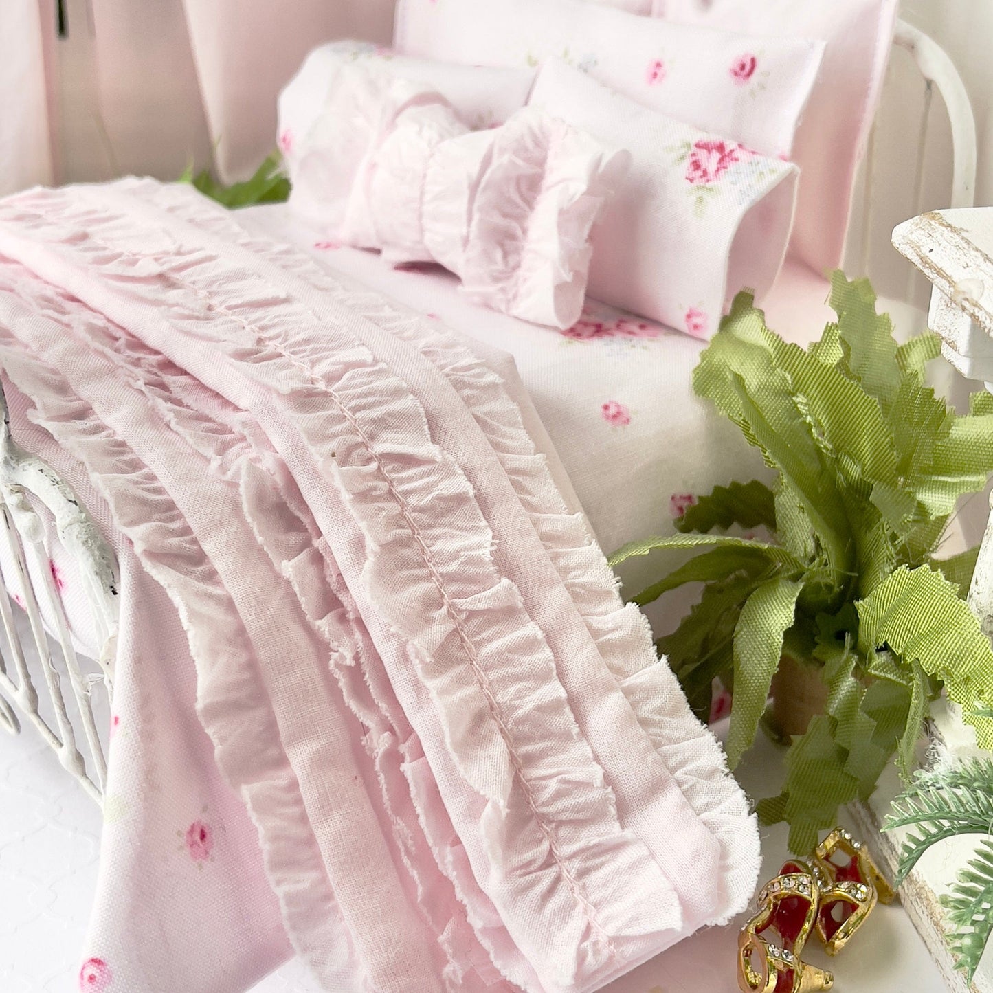 Chantallena Doll House Copy of Shabby Cottage | Nine Piece Shabby Dark Pink Roses Cotton Bedding Set with Pink Chenille Throw | Sandy
