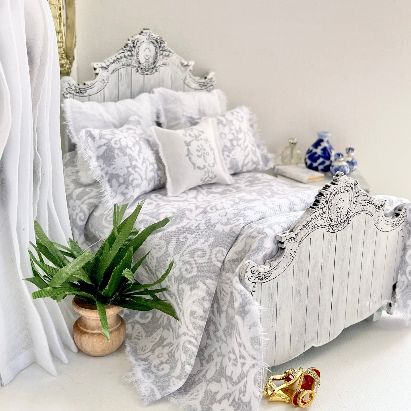 Chantallena Doll House Country Weekend | Grey Cotton Bedding Set with White Lace Trim| Blue Country Meadow