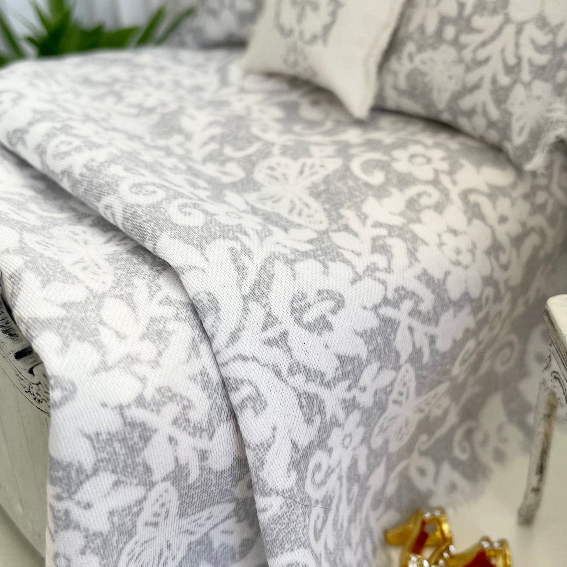 Chantallena Doll House Country Weekend | Grey Cotton Bedding Set with White Lace Trim| Blue Country Meadow