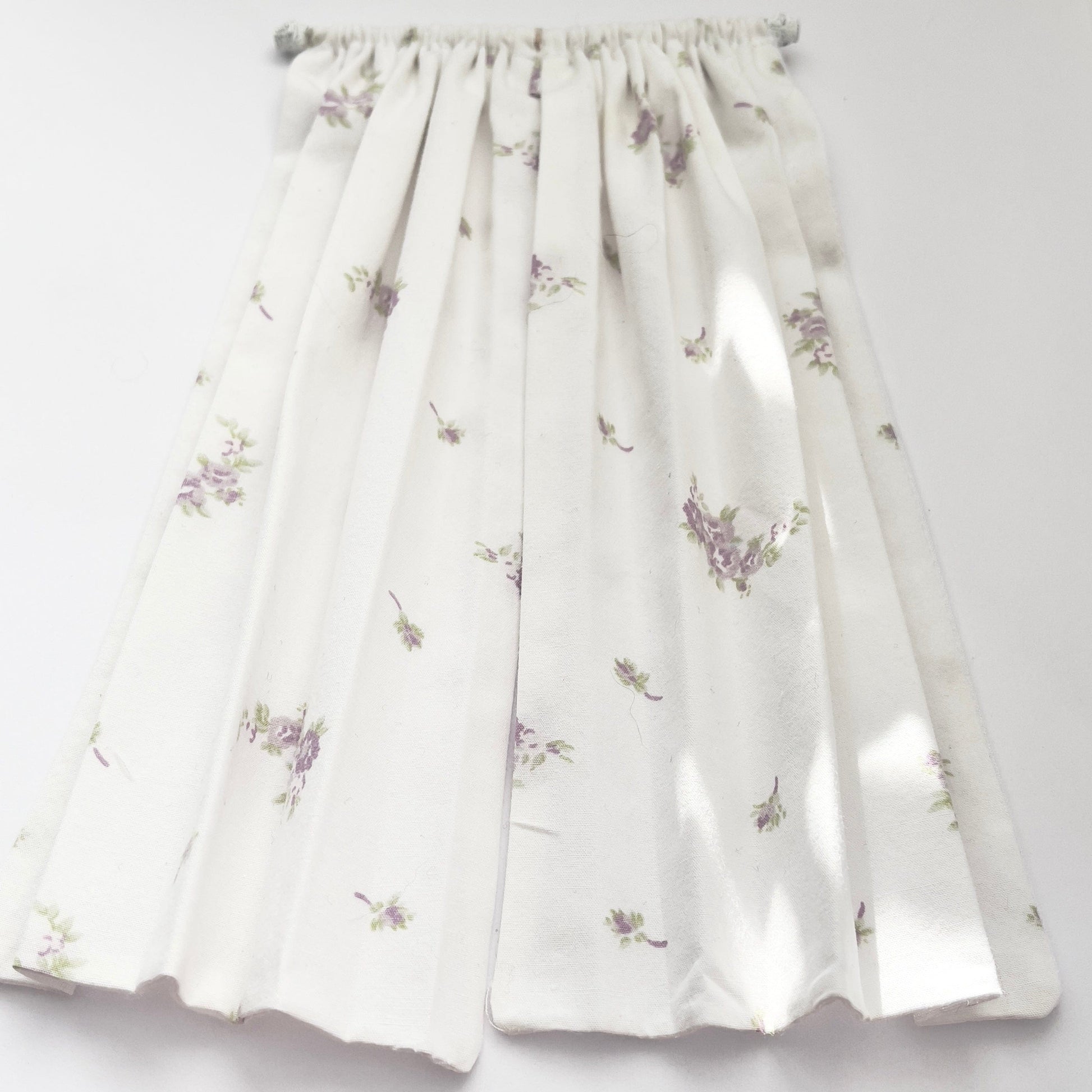 Chantallena Doll House Dollhouse Accessories 1 Curtain with rod CURTAINS- Shabby Lavender Floral 2 Panel Cotton Curtains | Shabby Lavender Floral | Soft Furnishings
