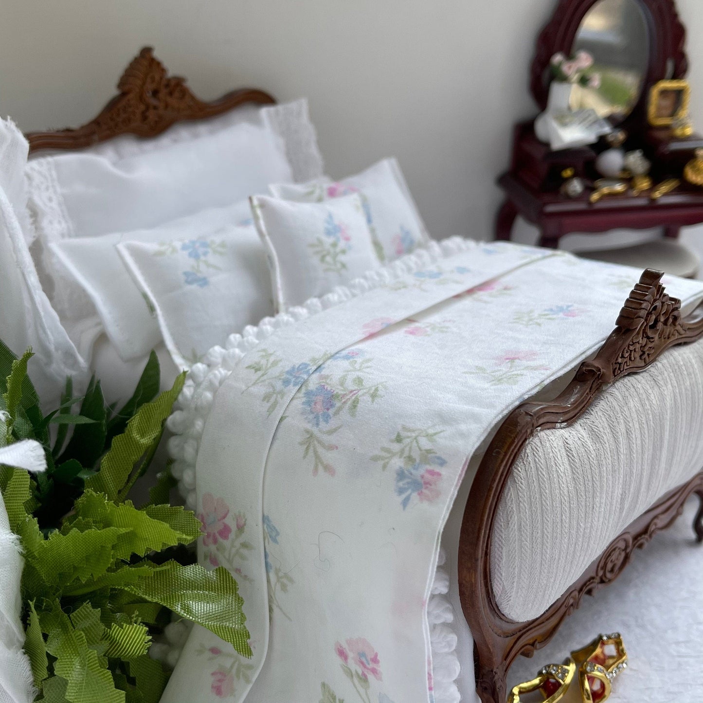 Chantallena Doll House double Shabby Cottage -  Eight Piece White Cotton Bedding Set with Pink & Blue Wildflowers Bed Runner