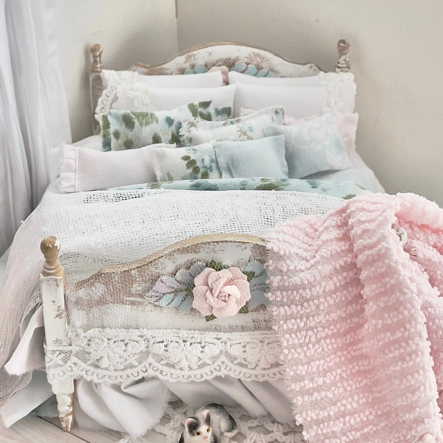 Chantallena Doll House Dressed Bed | Fifteen Piece White Cotton with Grand Pink Roses, Lace Accents, Ruffled Knit Throw | Grand Roses