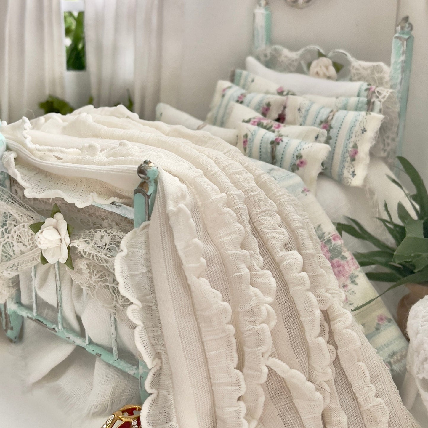 Chantallena Doll House Dressed Bed | Fifteen Piece White Cotton with Grand Pink Roses, Lace Accents, Ruffled Knit Throw | Grand Roses