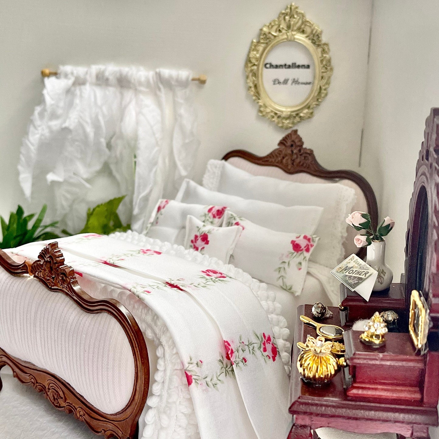 Chantallena Doll House Shabby Cottage - Eight Piece Shabby White Cotton Bedding Set with Dark Pink Roses Bed Runner