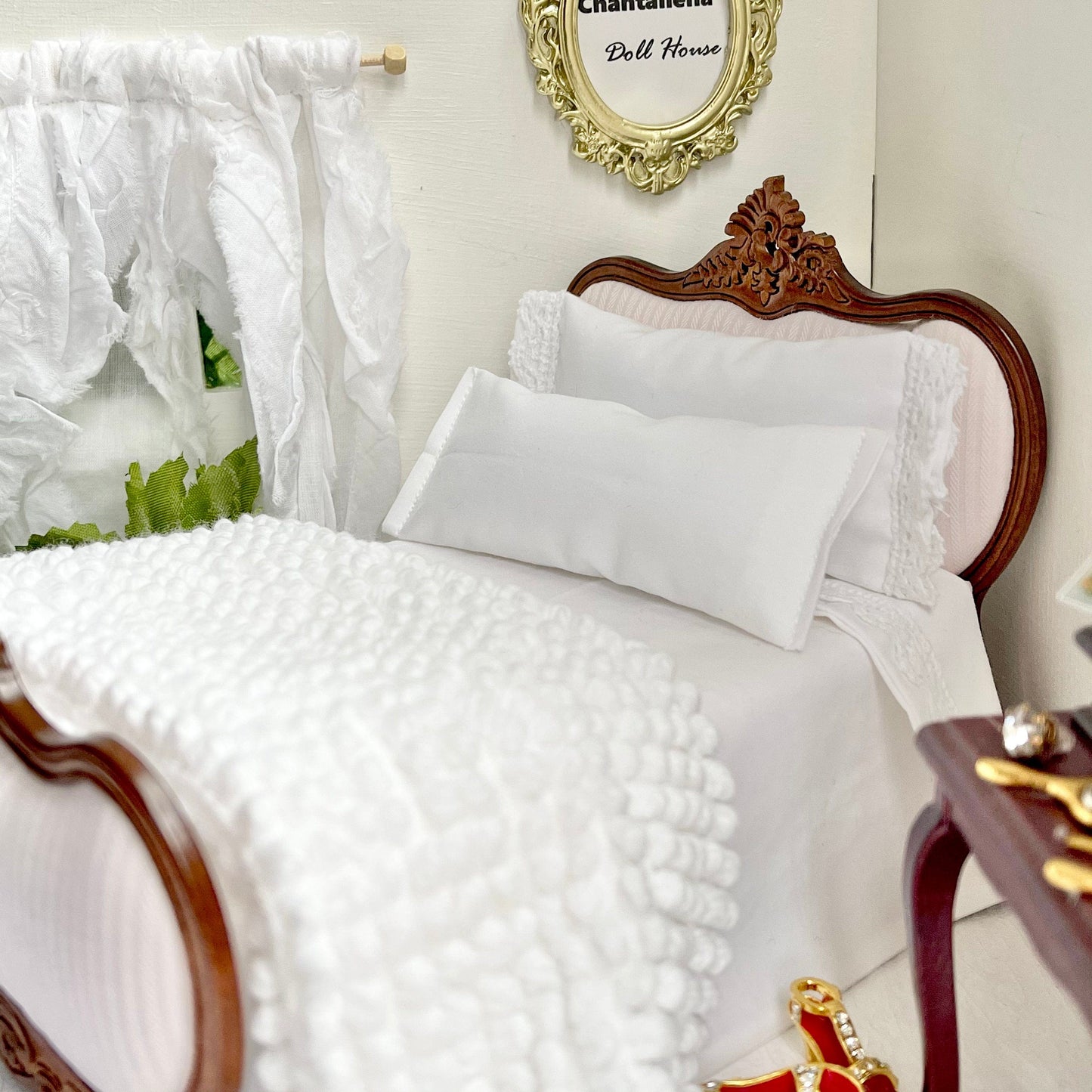 Chantallena Doll House Shabby Cottage -  Eight Piece White Cotton Bedding Set with Blue Striped Bed Runner