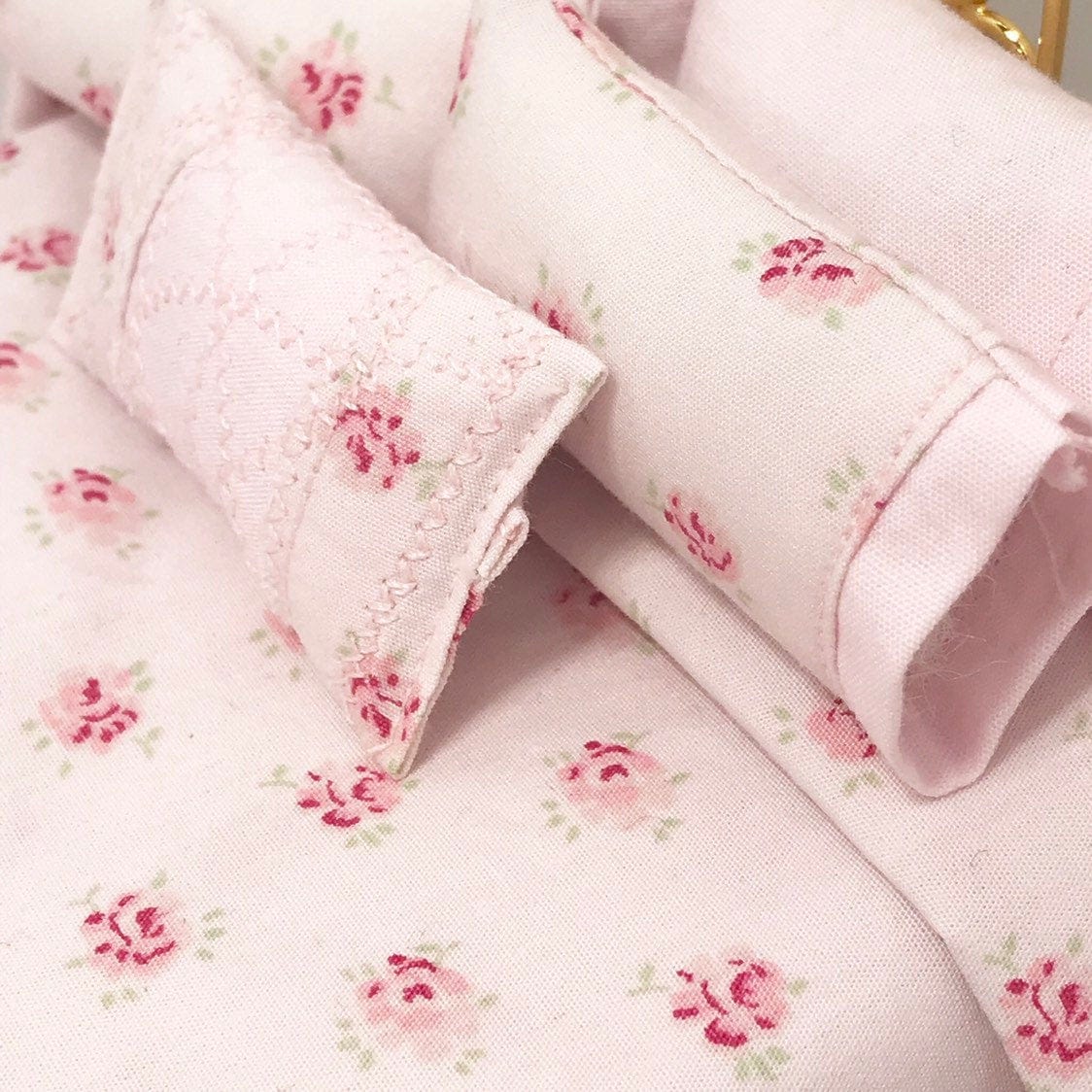 Chantallena Doll House Shabby Cottage - Nine Piece Shabby Dark Pink Roses Cotton Bedding Set