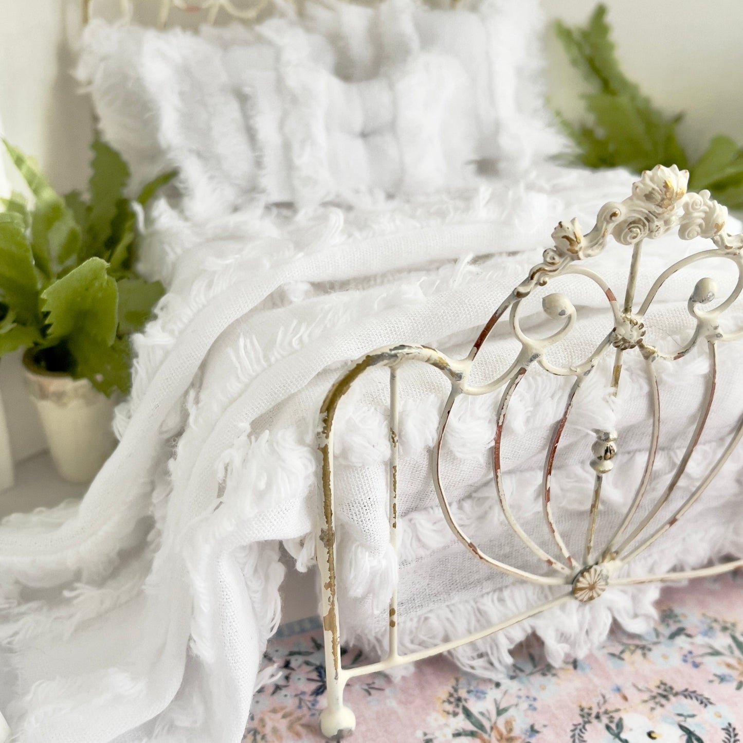 Chantallena White Bed Linens Boundless White |Whisper-Thin White Textured Raw-Edged Cotton Fringed Set | Dorian