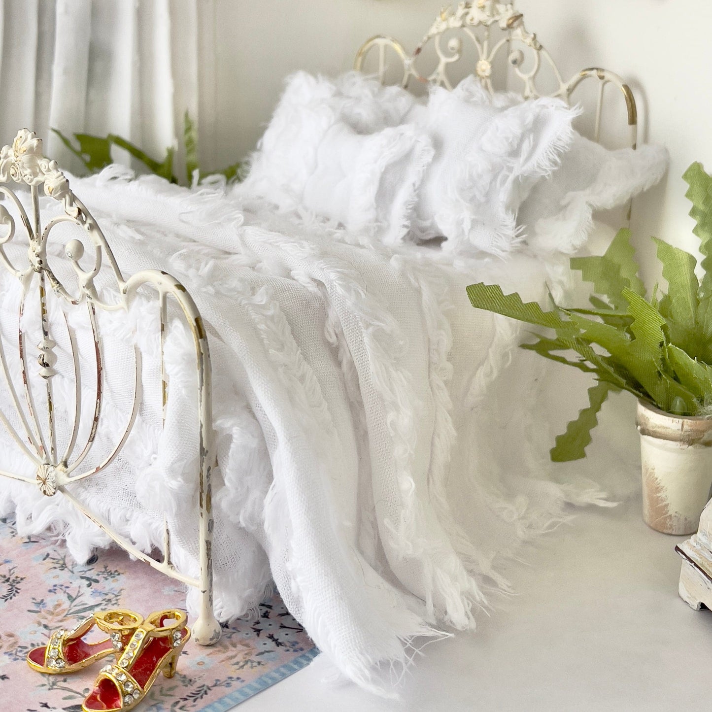 Chantallena White Bed Linens Boundless White |Whisper-Thin White Textured Raw-Edged Cotton Fringed Set | Dorian