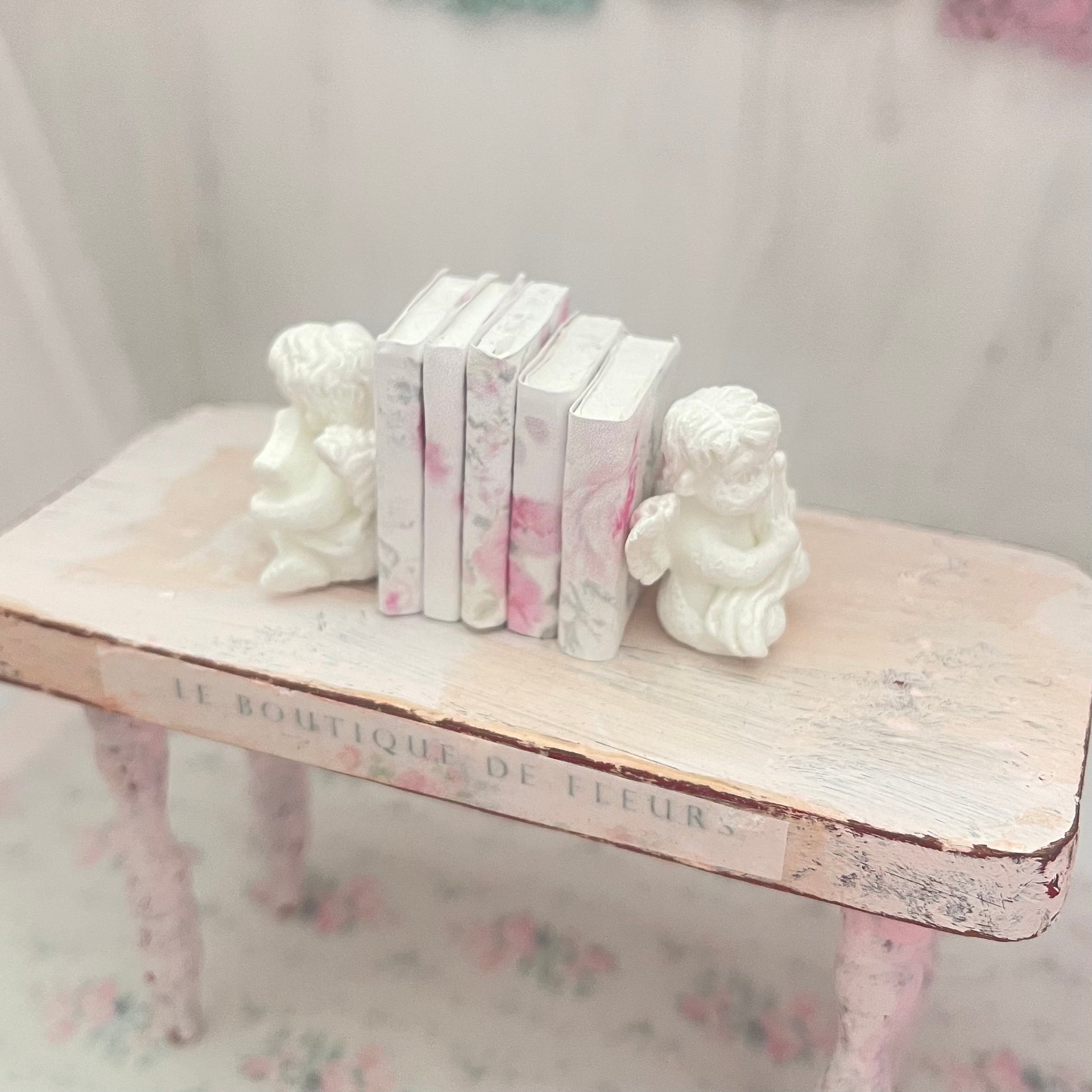 Wandering Whispers | Shabby Accessories 1:12 Scale | Sixth Petal