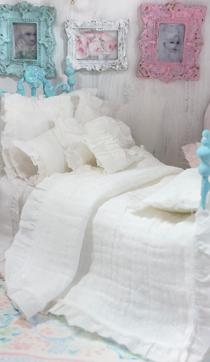 New Arrivals-1:12 Scale Dollhouse| Six Whispering Petals