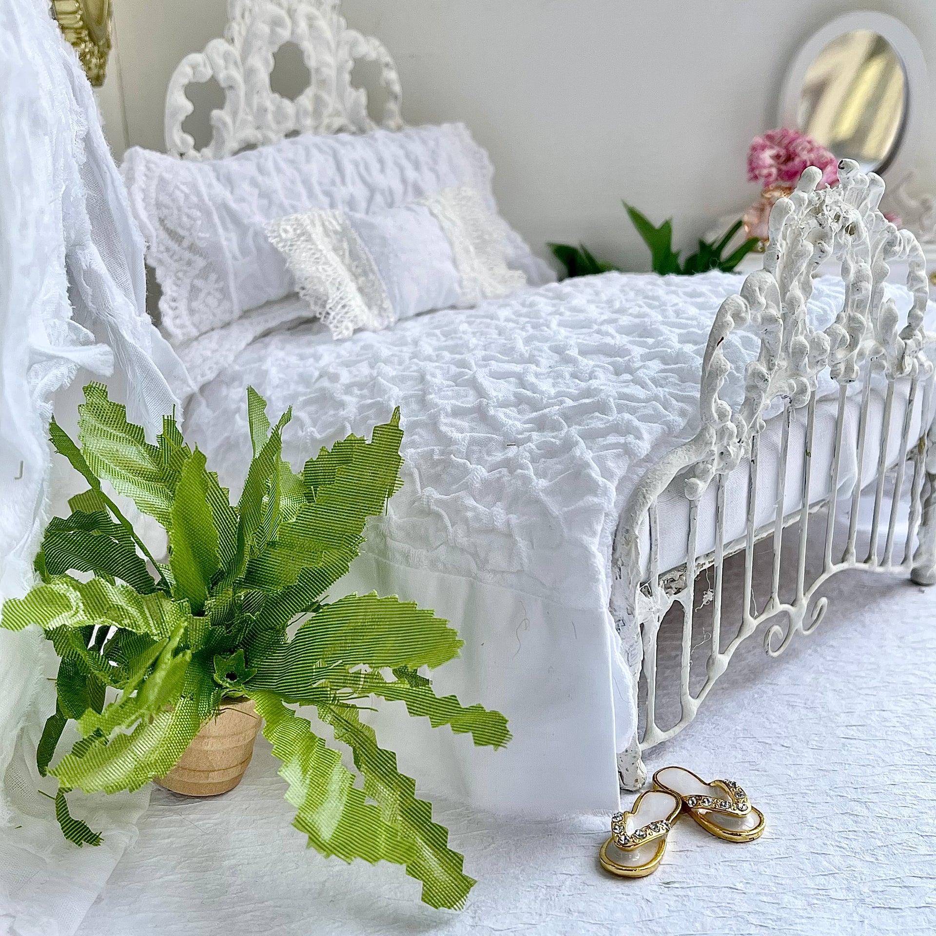 White 1:12 Scale Bedding Sets