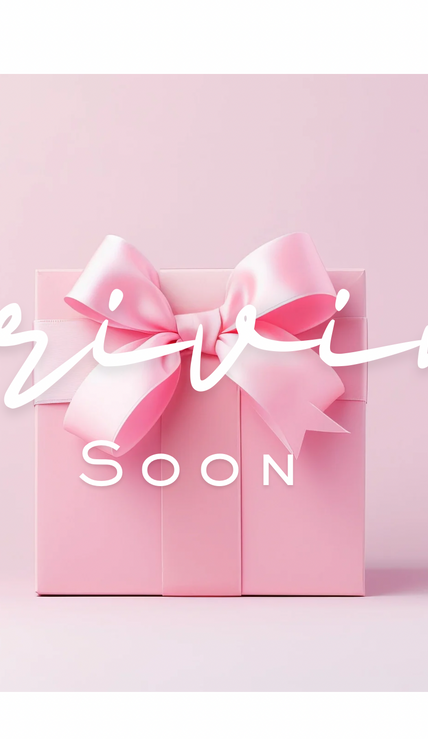 Layered Romance-A Gathering of Thirty Petals | Chantallena