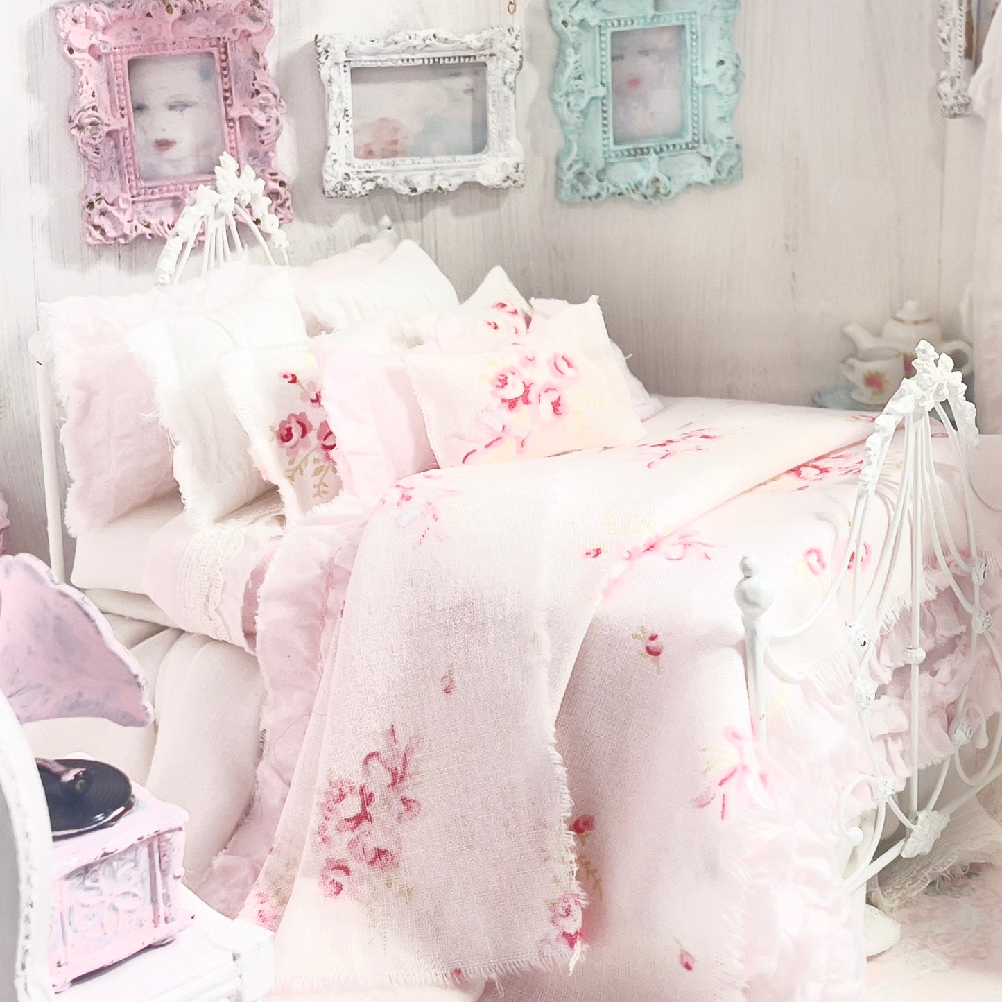 Dressed 1:12 Scale Bed | White and Pink Shabby Roses with Pink Ruffled Bedspread| All About the Roses